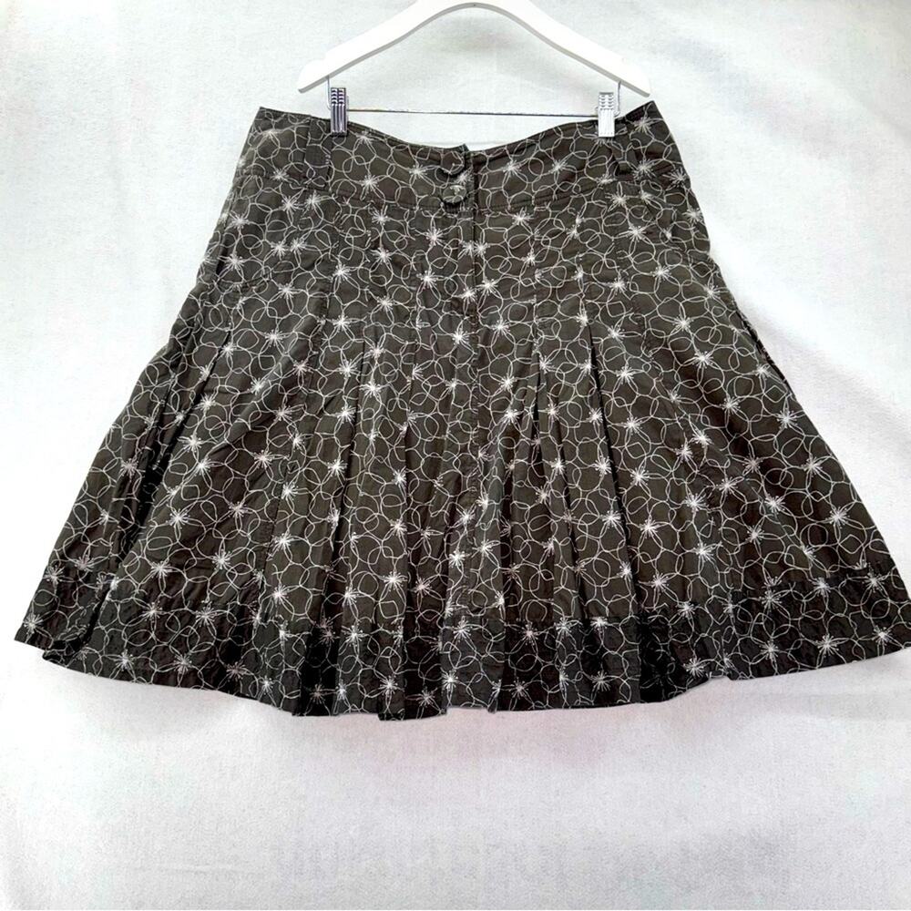 EUC Women’s Esprit 100% Cotton Knee-Length Pleated Skirt size 12 Grey Floral